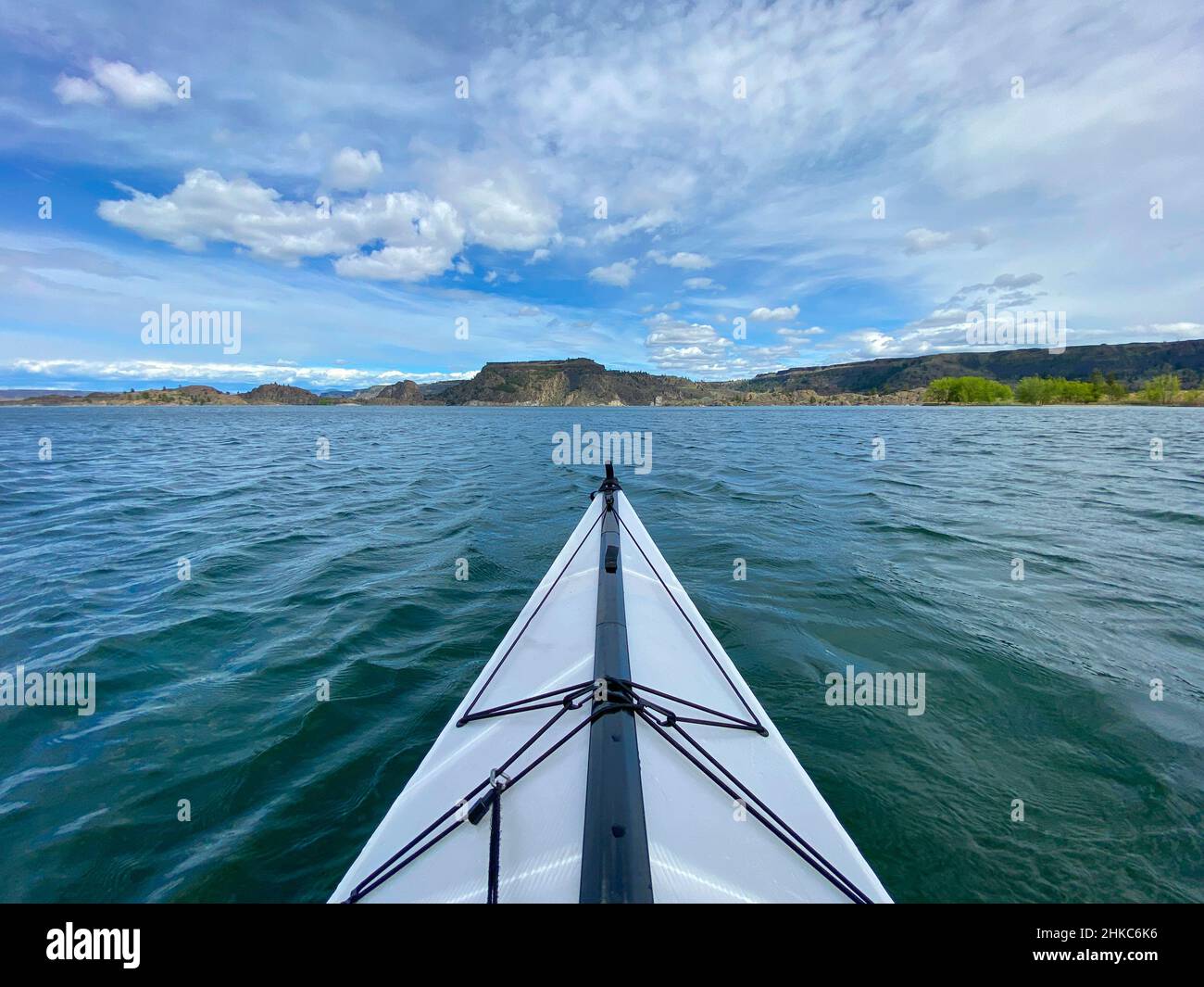 Kayak sul lago Banks nella parte orientale dello stato di Washington Foto Stock