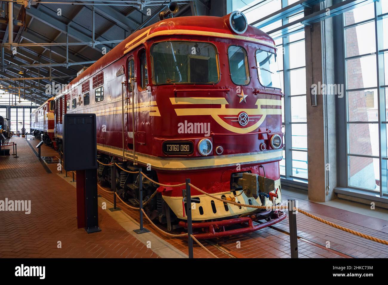 SAN PIETROBURGO, RUSSIA - 12 GENNAIO 2022: Locomotiva diesel sovietica TEP60 - la principale locomotiva diesel per passeggeri dell'Unione Sovietica nel 70s di t. Foto Stock