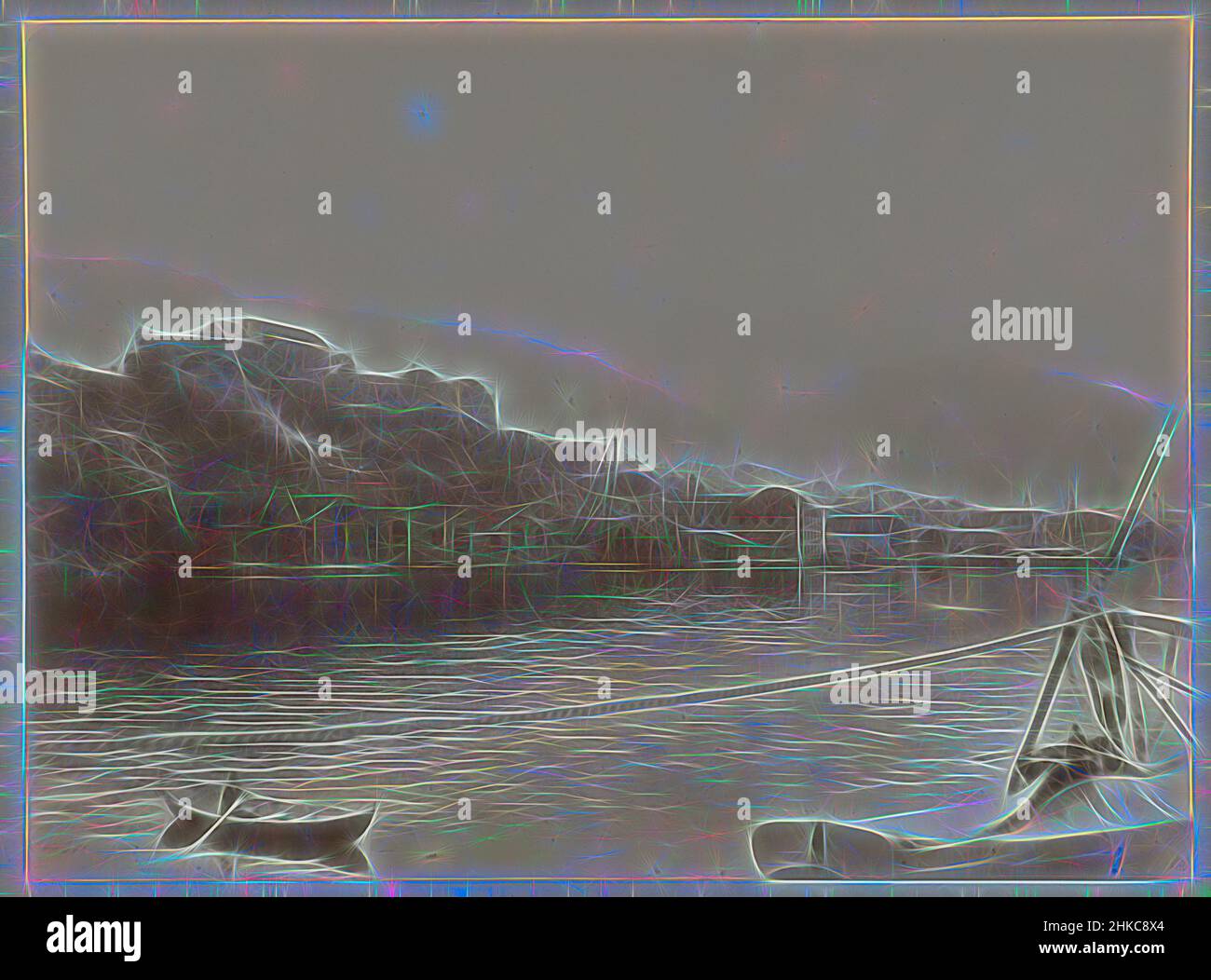 Ispirata alla città costiera norvegese vista dalla nave di passaggio, Bergen, Paul Güssfeldt, Carl Saltzmann, Norvegia, Lug-1889, carta, stampa albume, altezza 168 mm x larghezza 203 mm altezza 314 mm x larghezza 450 mm, reinventato da Artotop. L'arte classica reinventata con un tocco moderno. Design di calda e allegra luminosità e di raggi di luce. La fotografia si ispira al surrealismo e al futurismo, abbracciando l'energia dinamica della tecnologia moderna, del movimento, della velocità e rivoluzionando la cultura Foto Stock