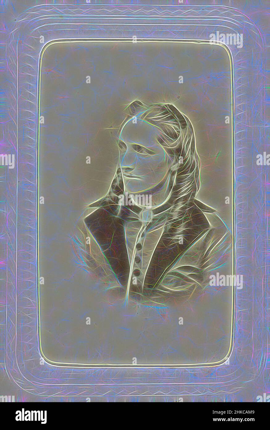 Ispirato al Ritratto di una donna in un abito a collo alto con capelli lunghi con boccoli, Fidel Carl Albert Greiner, Amsterdam, c.. 1863 - c. 1870, carta, stampa albume, altezza 80 mm x larghezza 54 mm altezza 296 mm x larghezza 225 mm, reinventata da Artotop. L'arte classica reinventata con un tocco moderno. Design di calda e allegra luminosità e di raggi di luce. La fotografia si ispira al surrealismo e al futurismo, abbracciando l'energia dinamica della tecnologia moderna, del movimento, della velocità e rivoluzionando la cultura Foto Stock