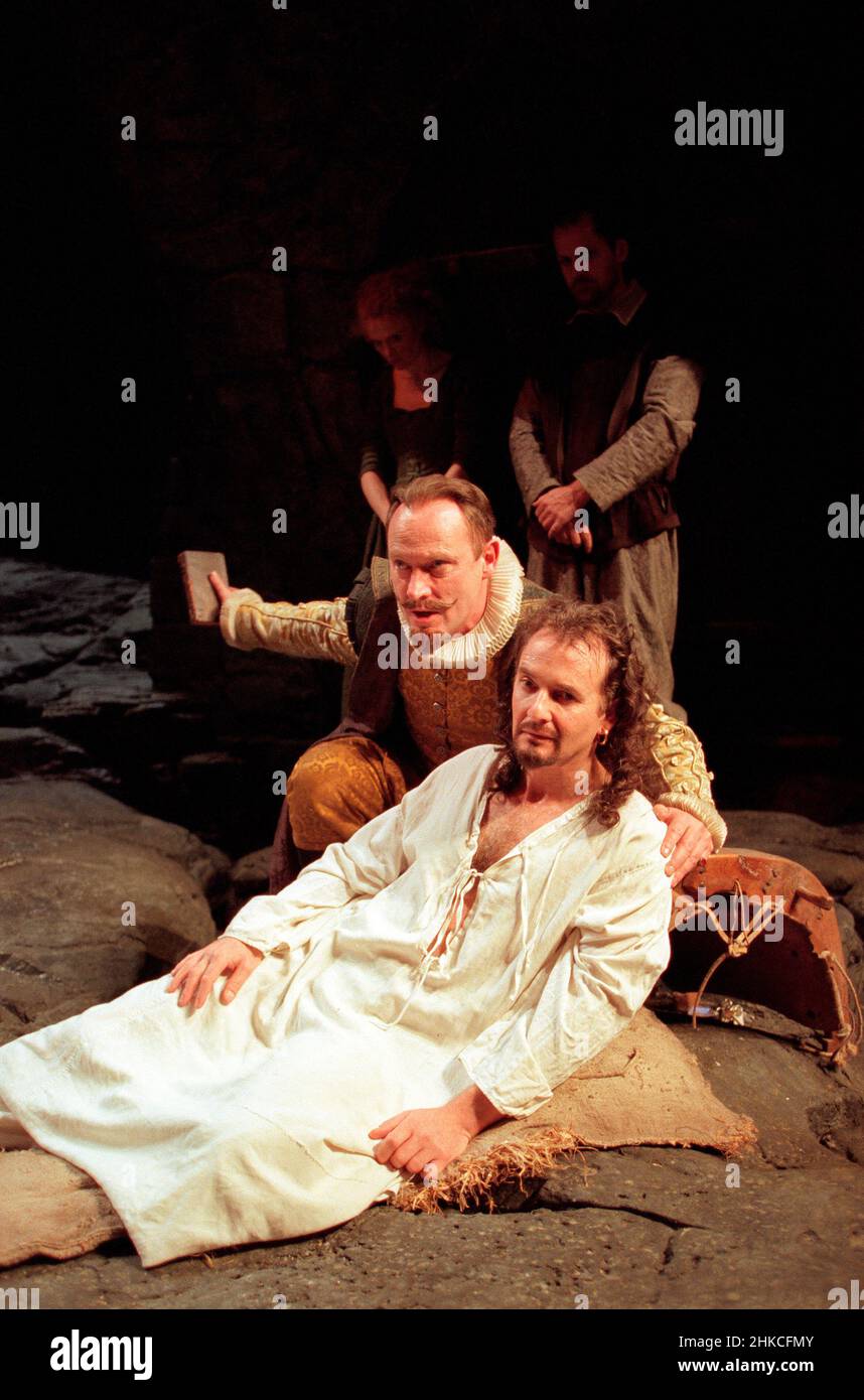 l-r: Patrick Malahide (Edmund), Anton Lesser (William) in MUTABILITIE di Frank McGuinness al Teatro Cottesloe, Teatro Nazionale (NT), Londra SE1 20/11/1997 design: Monica Frawley illuminazione: Andrew Bridge movimento: Jane Gibson regista: Trevor Nunn Foto Stock