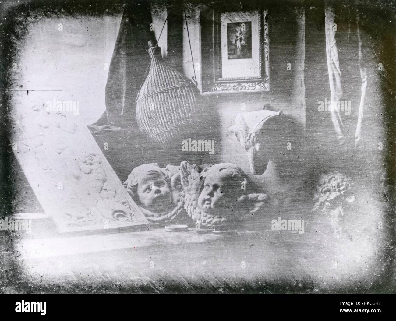 STILL Life, daguerreoype dell'artista e pioniere fotografico francese Louis-Jacques-Mandé Daguerre (1787-1851), creato nel 1837, è la prima fotografia superstite conosciuta realizzata utilizzando il processo del daguerreotipo. Foto Stock