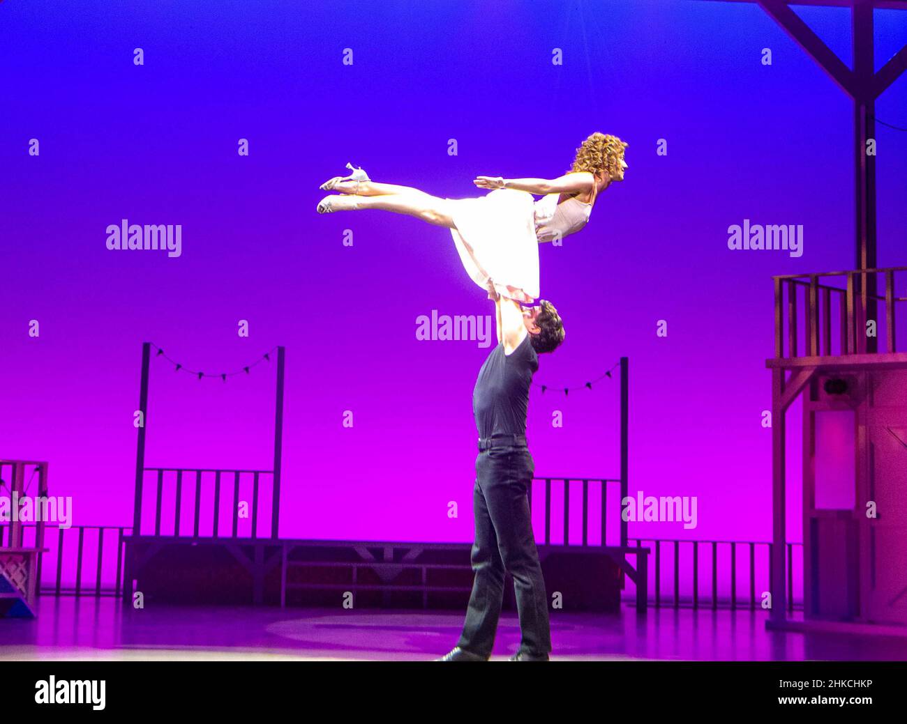 Londra, Regno Unito. 3rd Feb 2022. Photocall Dirty Dancing - la storia classica sul palco al Dominion Theatre London Credit: Ian Davidson/Alamy Live News Foto Stock