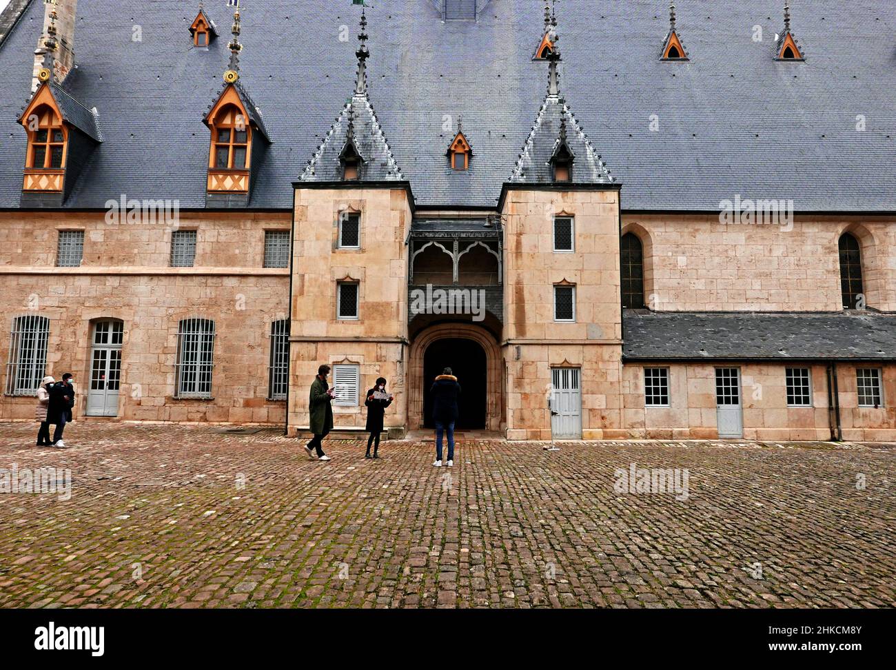 Il cortile, Hotel-Dieu des Hospices Civils de Beaune, Cote-d'Or, Bourgogne-France-Comte, Borgogna, Francia, Europa Foto Stock