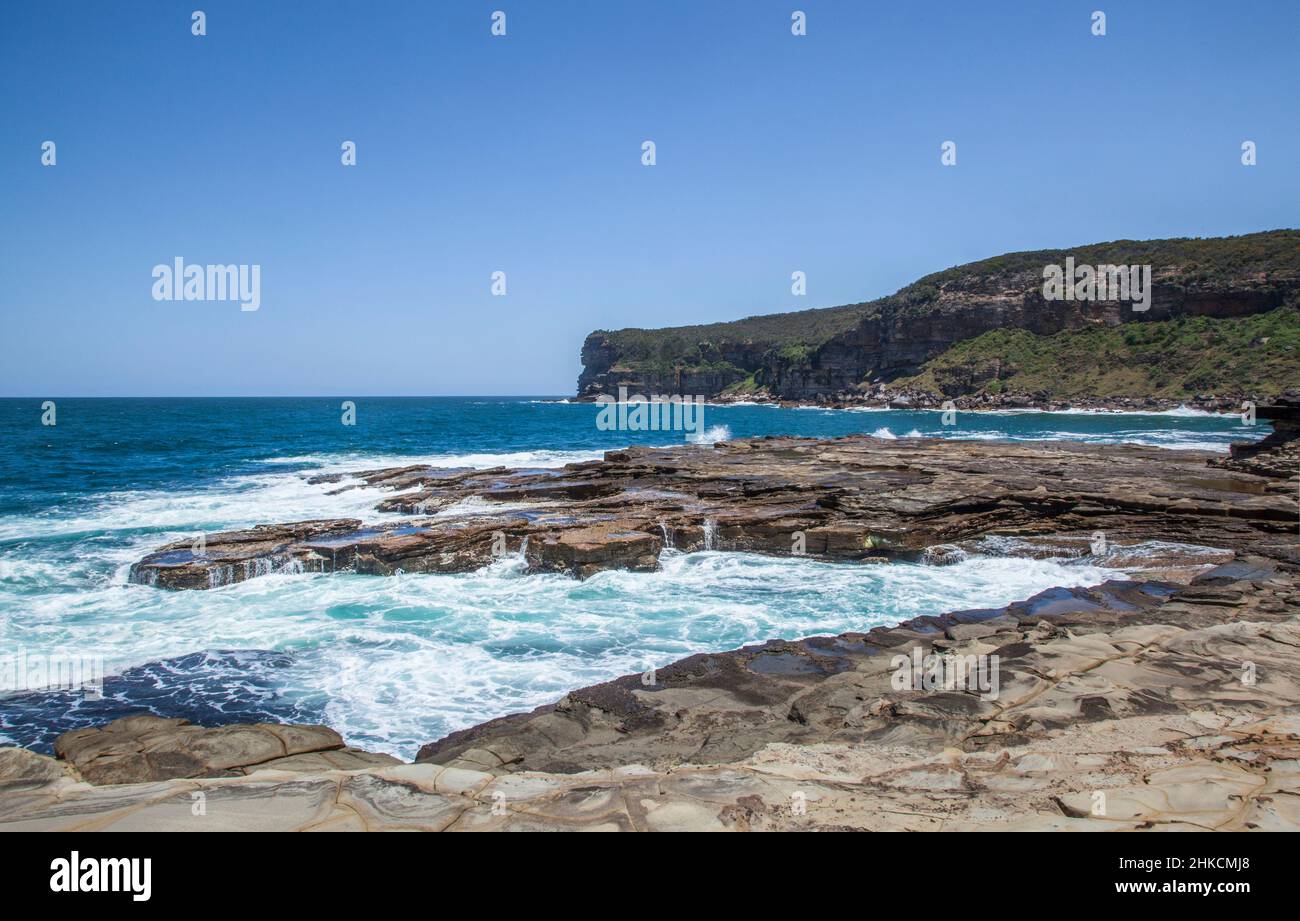 Piattaforma rocciosa a Little Beach, Bouddi National Park, Central Coast, New South Wales, Australia Foto Stock