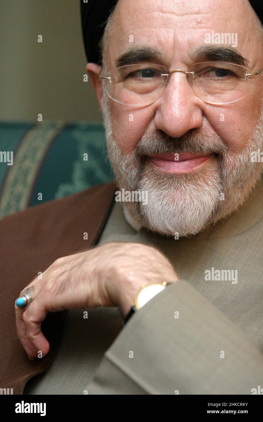 ISTANBUL, TURCHIA - NOVEMBRE 12: Politico riformista iraniano e teologo sciita Mohammad Khatami il 12 Novembre 2006, Istanbul, Turchia. Dal 1997 al 2005 è stato il quinto presidente dell'Iran. Foto Stock