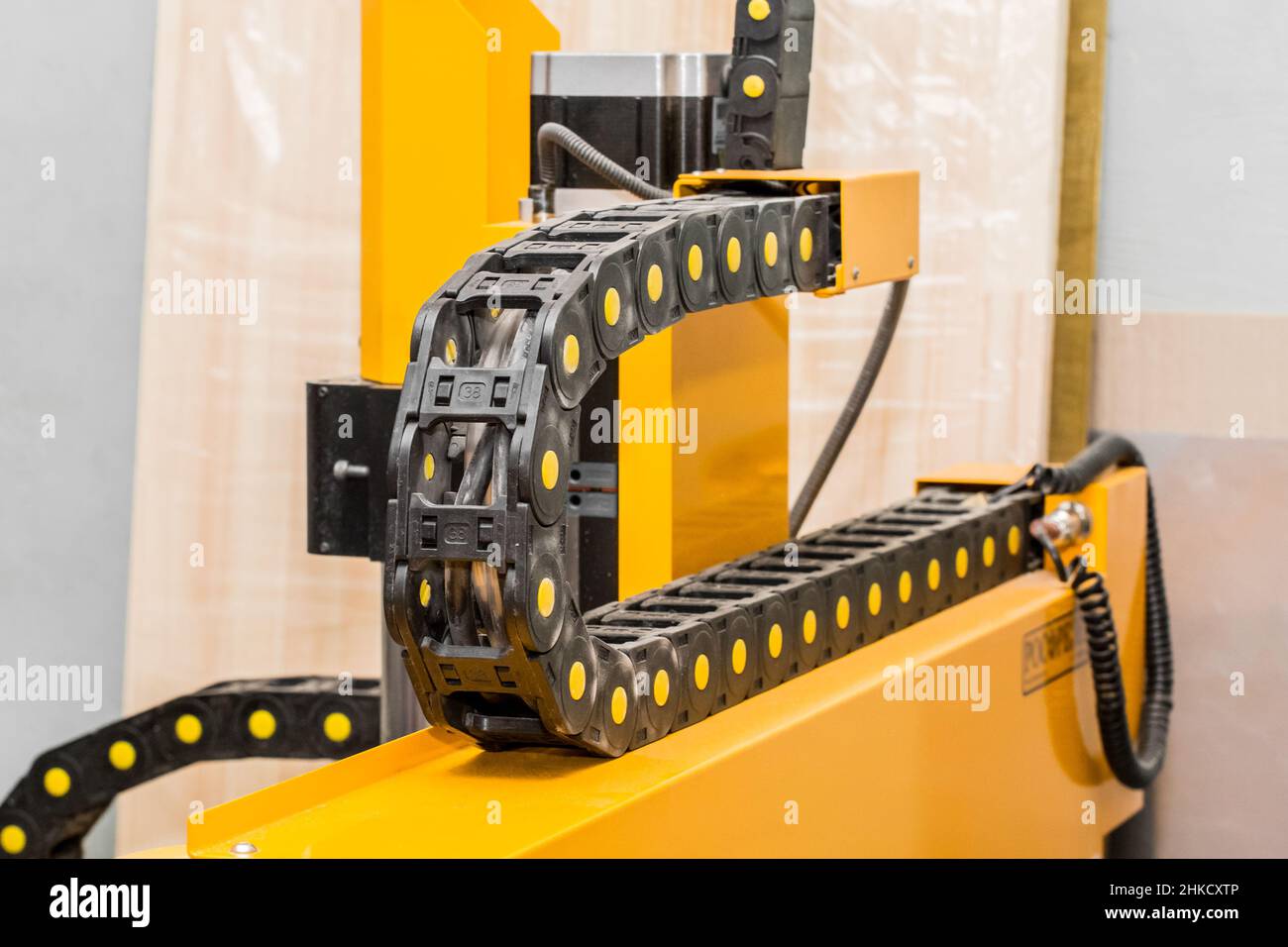 Macchina fresatrice e attrezzature per la lavorazione dei metalli e delle acciaierie in un impianto industriale. Foto Stock