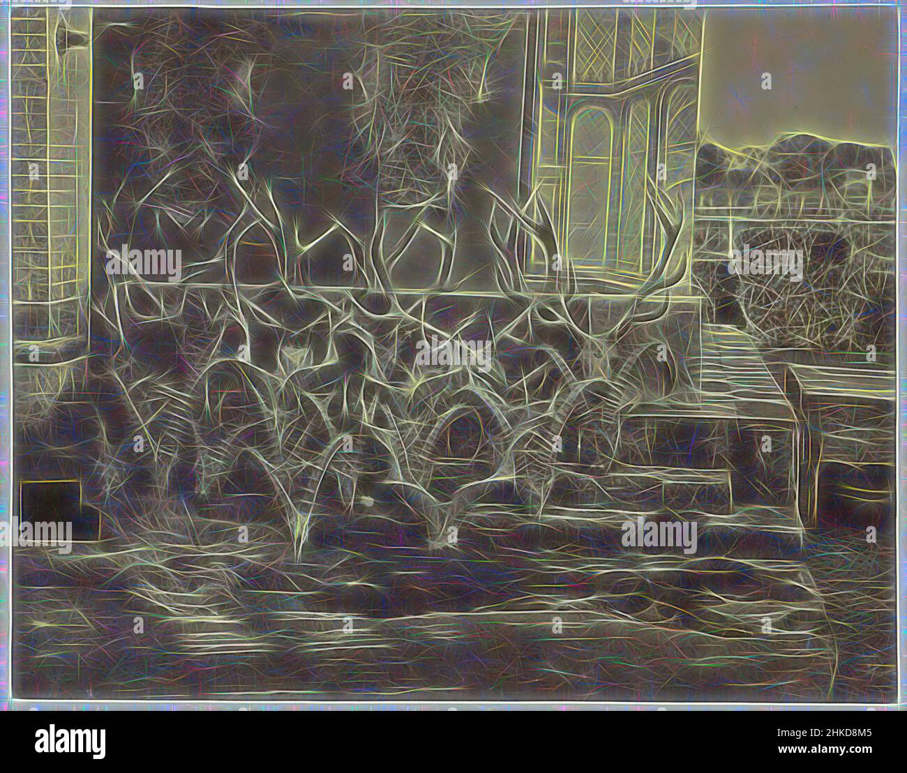 Ispirato da trofei di caccia esposti di corna e pelli, Gran Bretagna, 1851 - c.. 1900, carta, stampa albume, altezza 188 mm x larghezza 239 mm, reinventata da Artotop. L'arte classica reinventata con un tocco moderno. Design di calda e allegra luminosità e di raggi di luce. La fotografia si ispira al surrealismo e al futurismo, abbracciando l'energia dinamica della tecnologia moderna, del movimento, della velocità e rivoluzionando la cultura Foto Stock