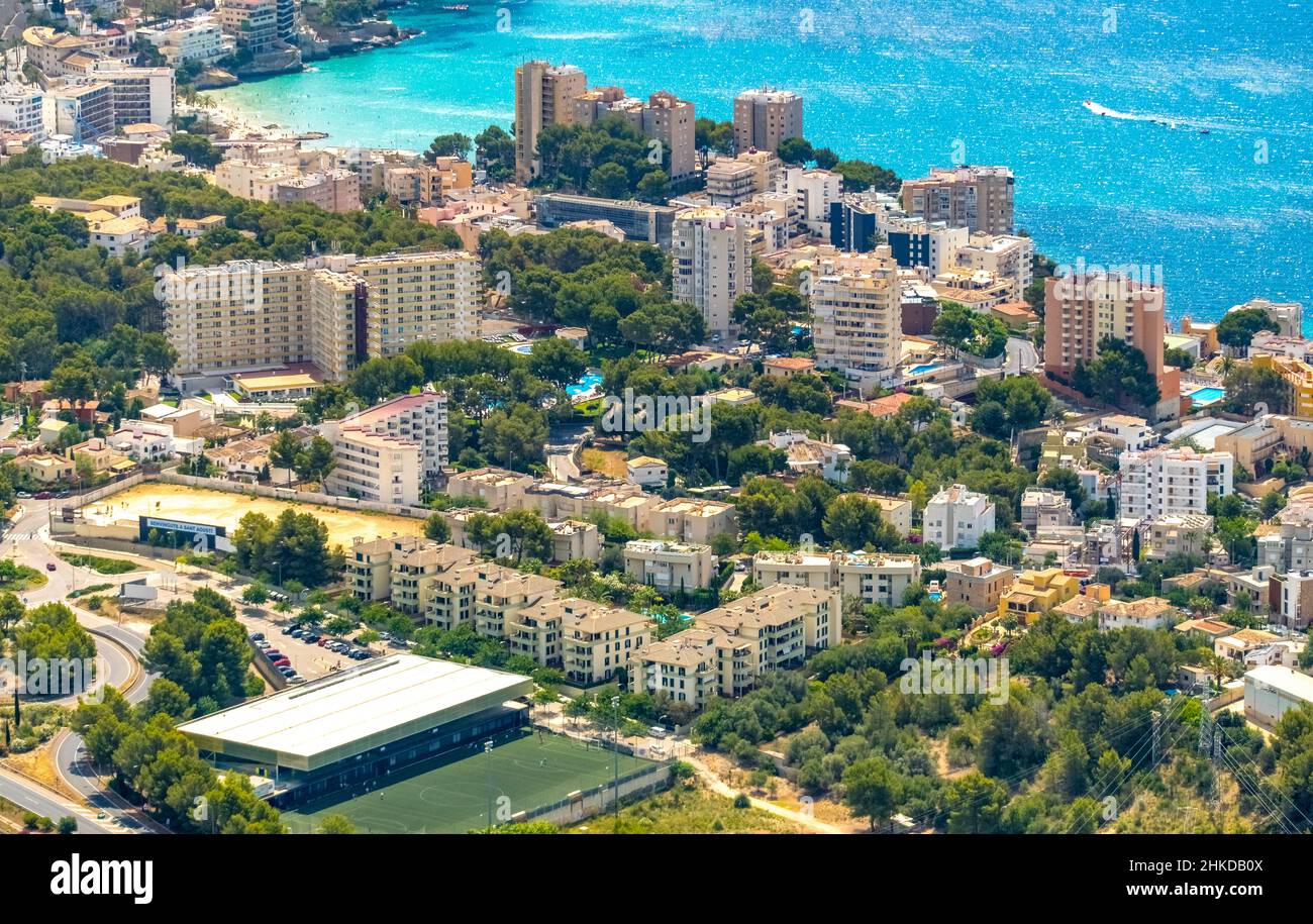 Vista aerea, campo sportivo Camp de Futbol Gènova e es Nou Garroveral, hotel sul mare, Calvià, Mallorca, Isole Baleari, Spagna, BQ Bel Foto Stock