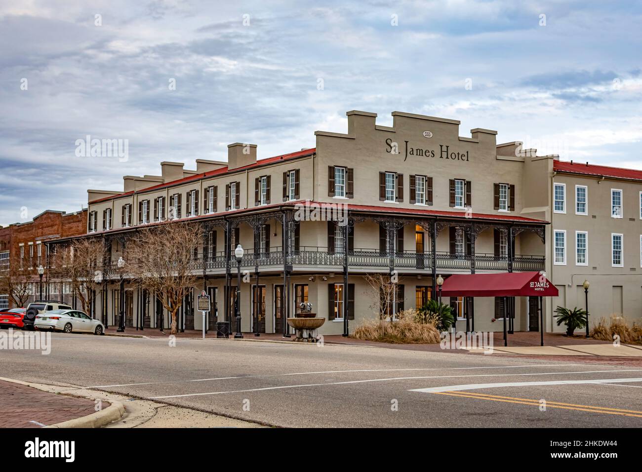 Selma, Alabama, USA - 26 gennaio 2021: Il St. James Hotel nel quartiere storico nel centro di Selma. Foto Stock