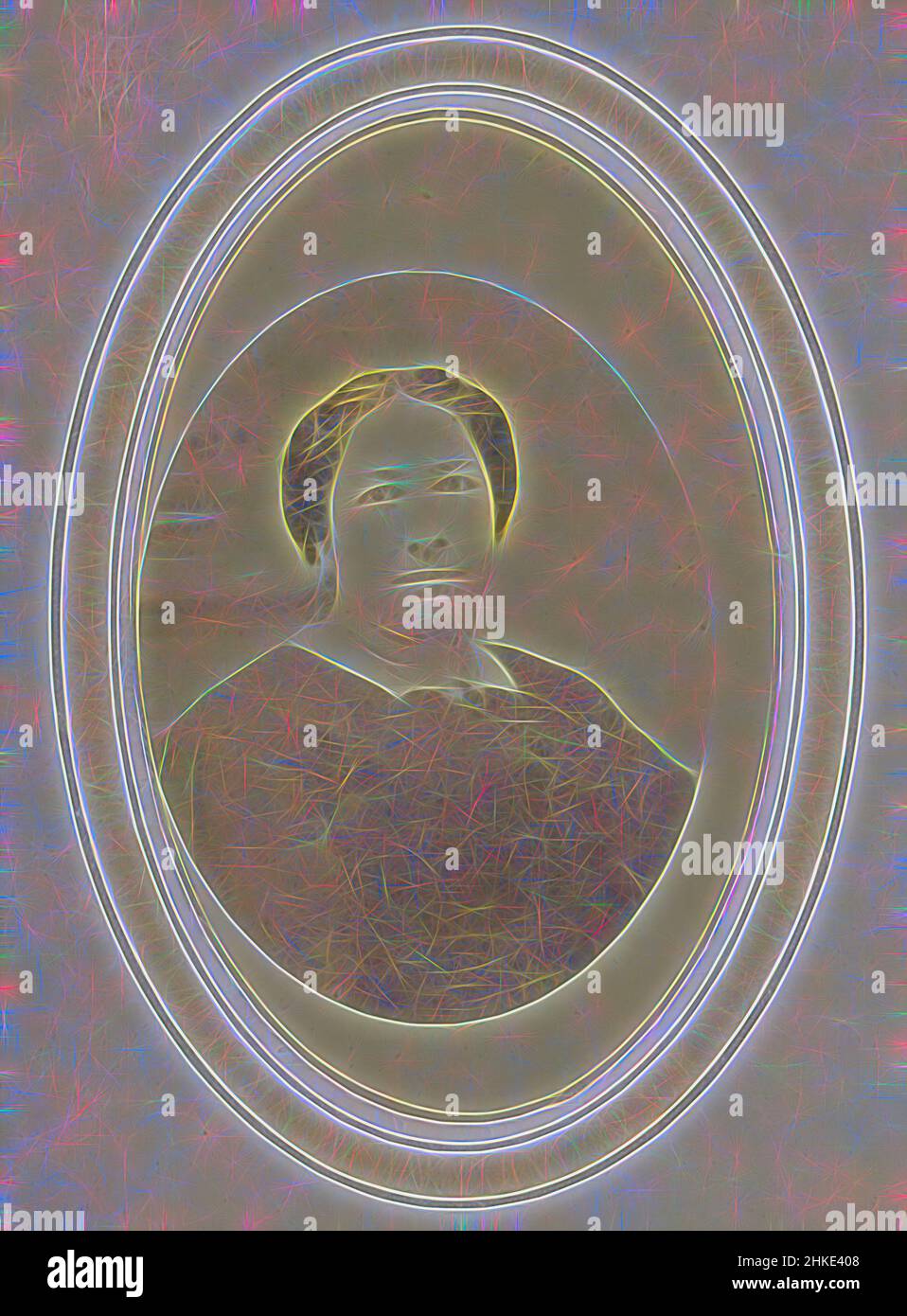 Ispirato da Ritratto di una donna con capelli rialzati e un colletto bianco, parte di Album fotografico di una famiglia olandese con 168 cartes-de-visite e cabinet fotografie., Johan Hendrik Hoffmeister, Leiden, c. 1869 - 1874, carta, stampa albume, altezza 93 mm x larghezza 59 mm altezza 101 mm x larghezza 63 mm, reinventata da Artotop. L'arte classica reinventata con un tocco moderno. Design di calda e allegra luminosità e di raggi di luce. La fotografia si ispira al surrealismo e al futurismo, abbracciando l'energia dinamica della tecnologia moderna, del movimento, della velocità e rivoluzionando la cultura Foto Stock