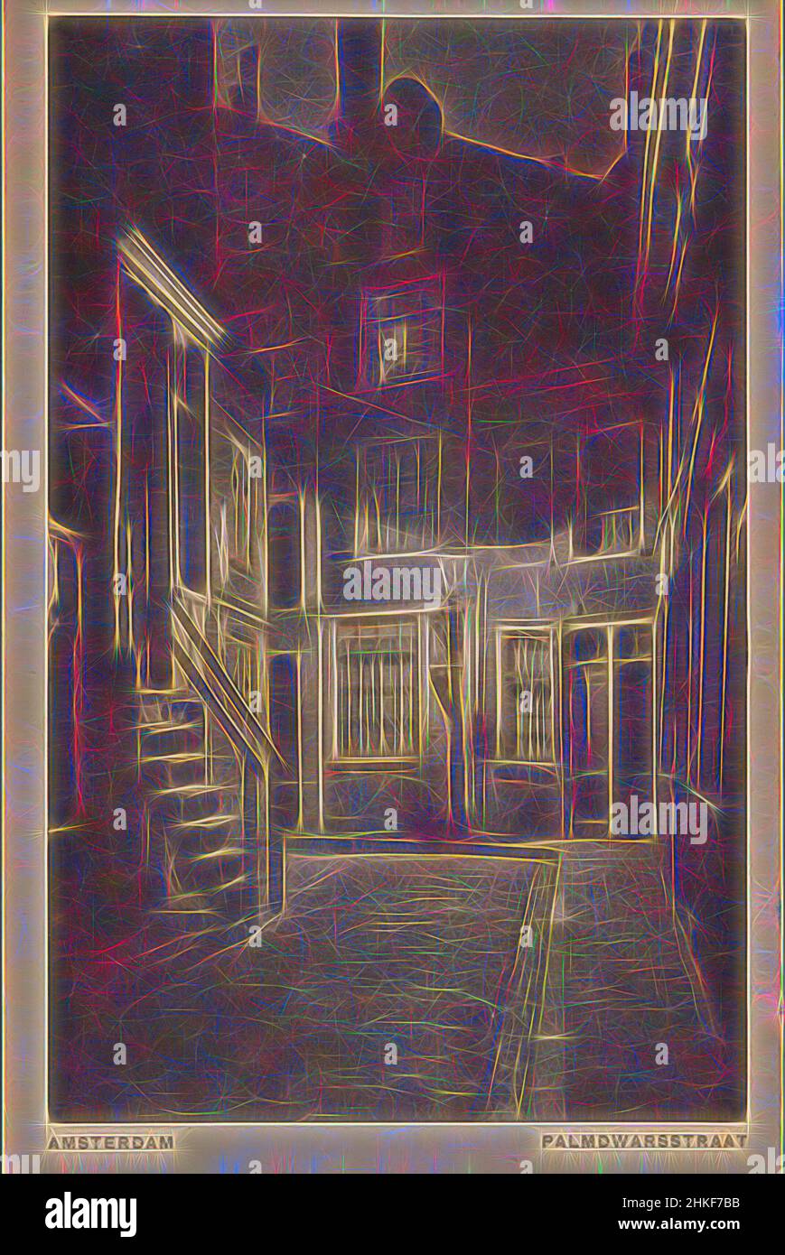 Ispirato ad Amsterdam. Palmdwarsstraat, produttore:, stampante: Gebrs. Van Rijkom, Amsterdam, 1875 - 1930, collotype, altezza 140 mm x larghezza 90 mm, Reimagined by Artotop. L'arte classica reinventata con un tocco moderno. Design di calda e allegra luminosità e di raggi di luce. La fotografia si ispira al surrealismo e al futurismo, abbracciando l'energia dinamica della tecnologia moderna, del movimento, della velocità e rivoluzionando la cultura Foto Stock