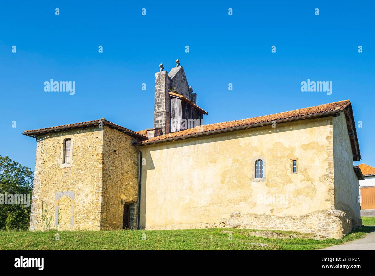 Francia, Pirenei Atlantici, dintorni di Ostabat-ASME, Saint-Nicolas d'Harambeltz cappella sulla via Lemovicensis o via Vezelay, uno dei modi principali per Santiago de Compostela Foto Stock
