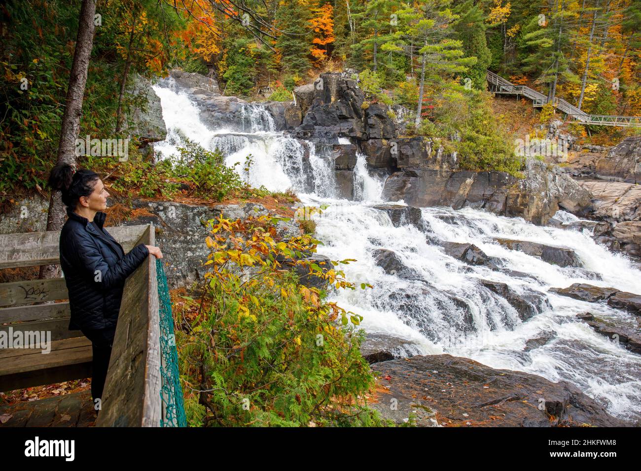 Canada, provincia di Quebec, Lanaudiere, autunno colori nel Parc Régional des Chutes Monte à Peine et des Dalles Foto Stock