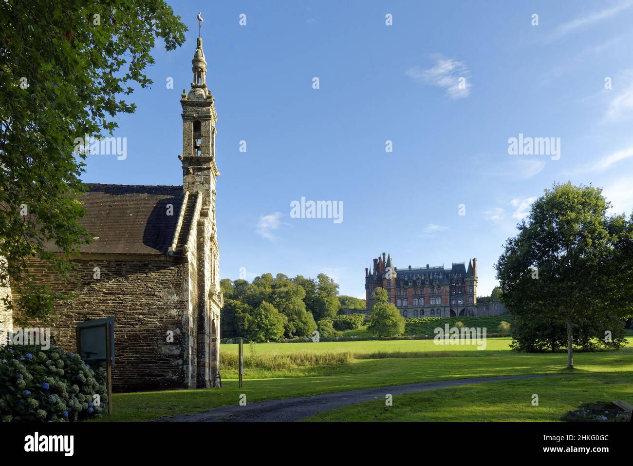 Francia, Finistere, Saint Goazec, il castello di Trevarez, la cappella di St Hubert Foto Stock