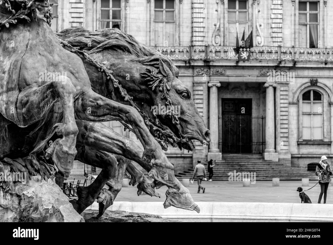 Lione, Francia - 26 GENNAIO 2022: Fontaine Bartholdi è una fontana scolpita da Frederic Auguste Bartholdi e realizzata nel 1889 da Gaget & Gautier. Place de Foto Stock