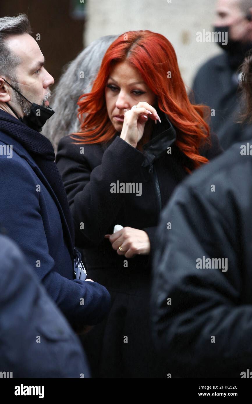 Parigi, Francia. 04th Feb 2022. Cindy Sanders durante il funerale della stilista Manfred Thierry Mugler al Tempio Protestante dell'Oratorio del Louvre a Parigi, in Francia, il 4 febbraio 2022. Mugler morì all'età di 73 anni il 23 gennaio. Photo by Nasser Berzane/ABACAPRESS.COM Credit: Abaca Press/Alamy Live News Foto Stock