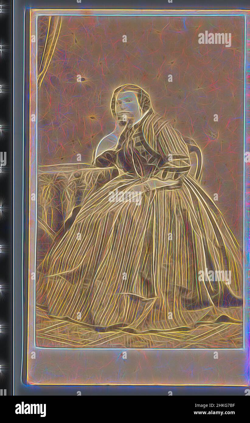 Ispirato dal Ritratto di una donna sconosciuta, seduto a un tavolo, prima J.H. Buckmann, J.G. van der Kruk, l'Aia, 1865-1871, carta, stampa albume, Altezza 103 mm x larghezza 61 mm, reinventata da Artotop. L'arte classica reinventata con un tocco moderno. Design di calda e allegra luminosità e di raggi di luce. La fotografia si ispira al surrealismo e al futurismo, abbracciando l'energia dinamica della tecnologia moderna, del movimento, della velocità e rivoluzionando la cultura Foto Stock