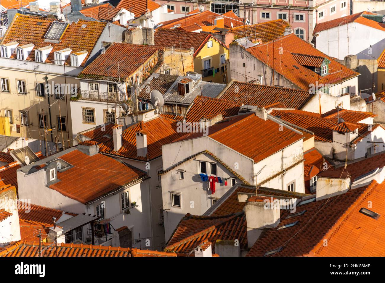 Lisbona, Portogallo tetto modello in soleggiata giornata estiva Foto Stock