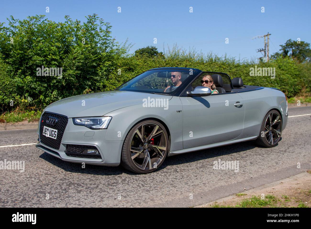 2012 Audi A5 1968cc 6 Speed MANUAL; sulla strada per Capesthorne Hall classica mostra di luglio, Cheshire, Regno Unito Foto Stock
