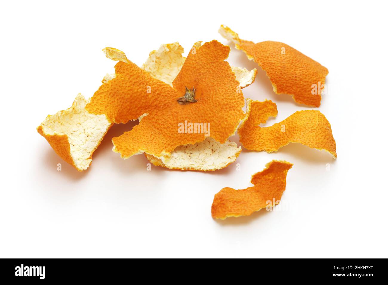 chen pi fatto in casa, pelli di chitus ushiu essiccate al sole uno degli ingredienti per Shichimi Togarashi (spezie calde aromatiche indispensabili per il Giappone) Foto Stock