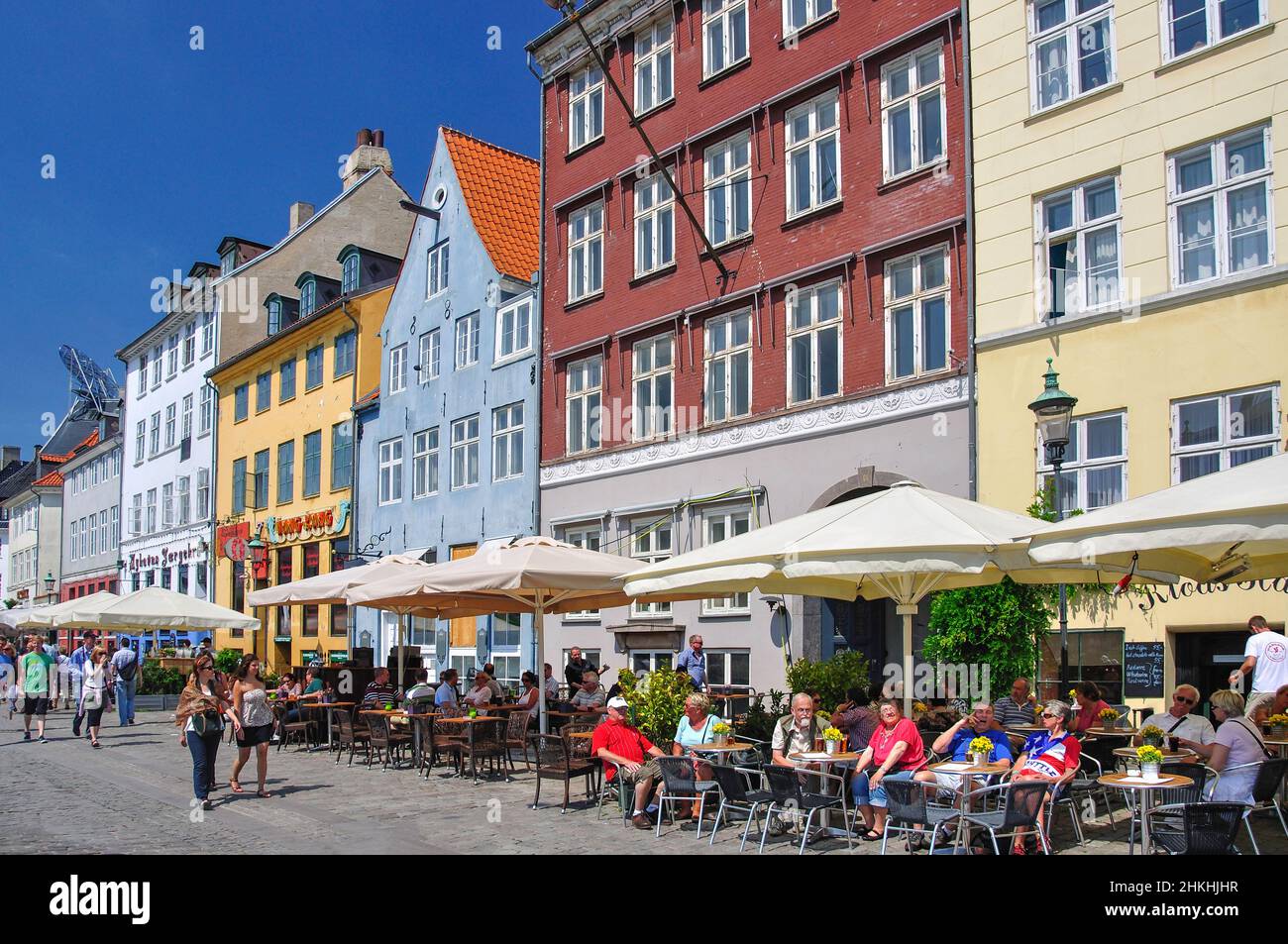 Edifici del XVII secolo sul canale di Nyhavn, Copenaghen (Kobenhavn), Regno di Denmarkk Foto Stock