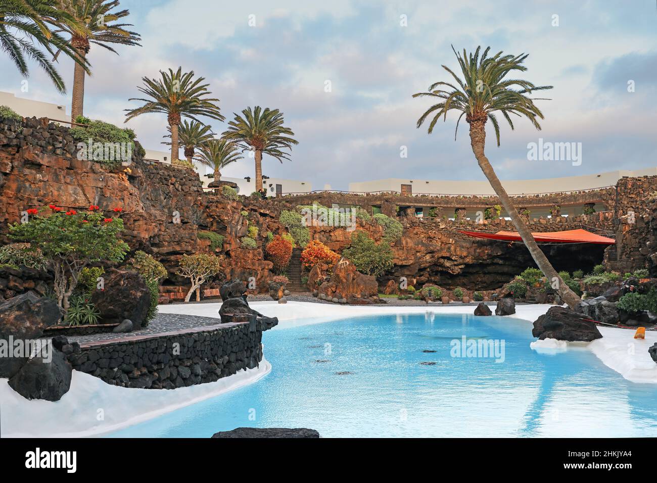 Jameos del Aqua, piscina in un tubo vulcanico, Punta Mujeres, Isole Canarie, Lanzarote Foto Stock