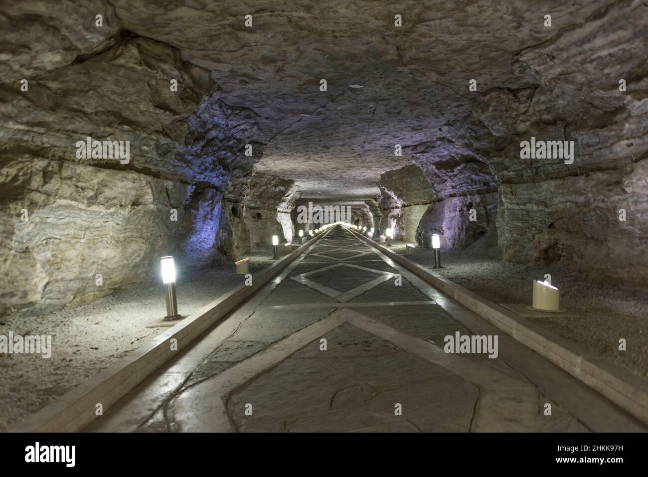 La grotta di Duzdag, una vecchia miniera di sale dell'epoca sovietica trasformata in un centro di cura per i pazienti affetti da malattie respiratorie e in un hotel, Foto Stock