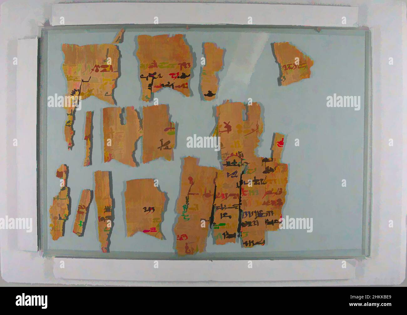 Arte ispirata dal testo medico inscritto in geratico, papiro, inchiostro, 664-525 a.C., Dinastia 26, O più tardi, tardo periodo, probabilmente Saite periodo, a: Piccola scatola di frammenti: 1 3/4 x 4 1/16 x 4 1/16 pollici, 4,5 x 10,3 x 10,3 cm, opere classiche modernizzate da Artotop con un tuffo di modernità. Forme, colore e valore, impatto visivo accattivante sulle emozioni artistiche attraverso la libertà delle opere d'arte in modo contemporaneo. Un messaggio senza tempo che persegue una nuova direzione selvaggiamente creativa. Artisti che si rivolgono al supporto digitale e creano l'NFT Artotop Foto Stock