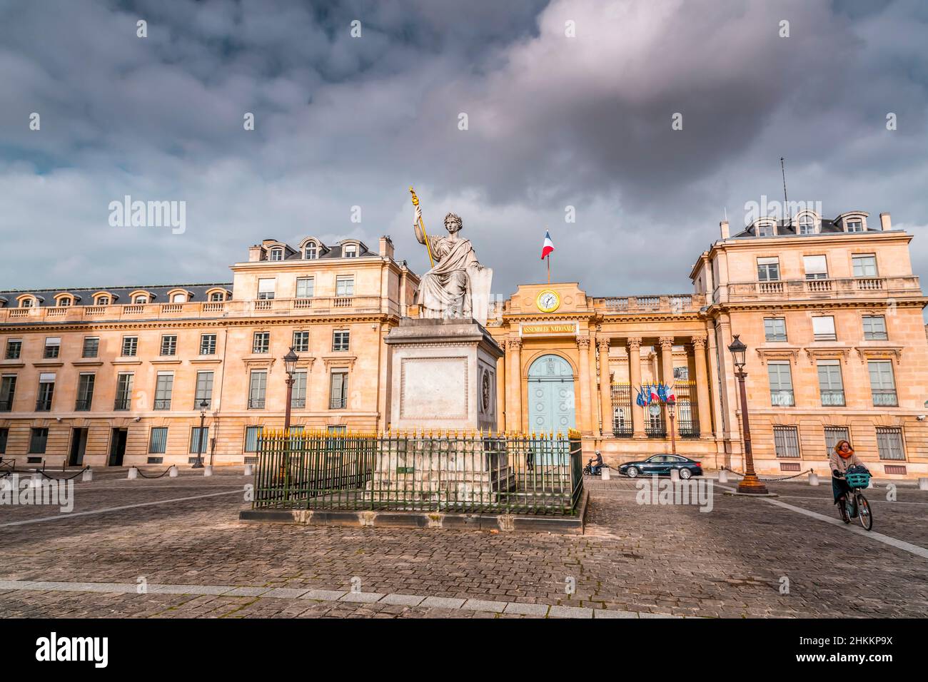 Parigi, Francia - 20 gennaio 2022: L'Assemblea Nazionale è la casa bassa del Parlamento francese bicamerale sotto la Quinta Repubblica, Parigi, Francia. Foto Stock