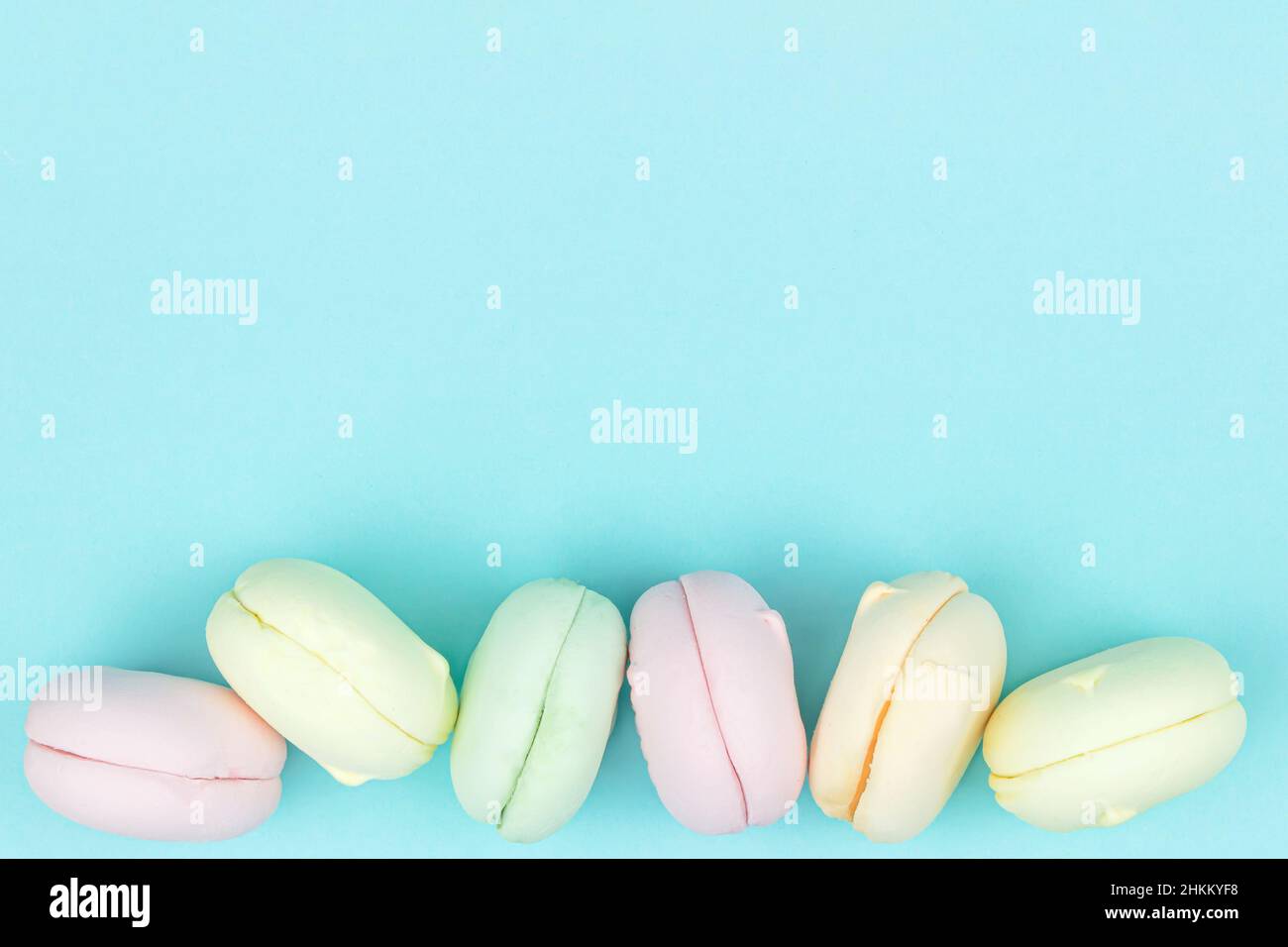 La marshmallow dolce e colorata assomiglia ai macaroon francesi Foto Stock