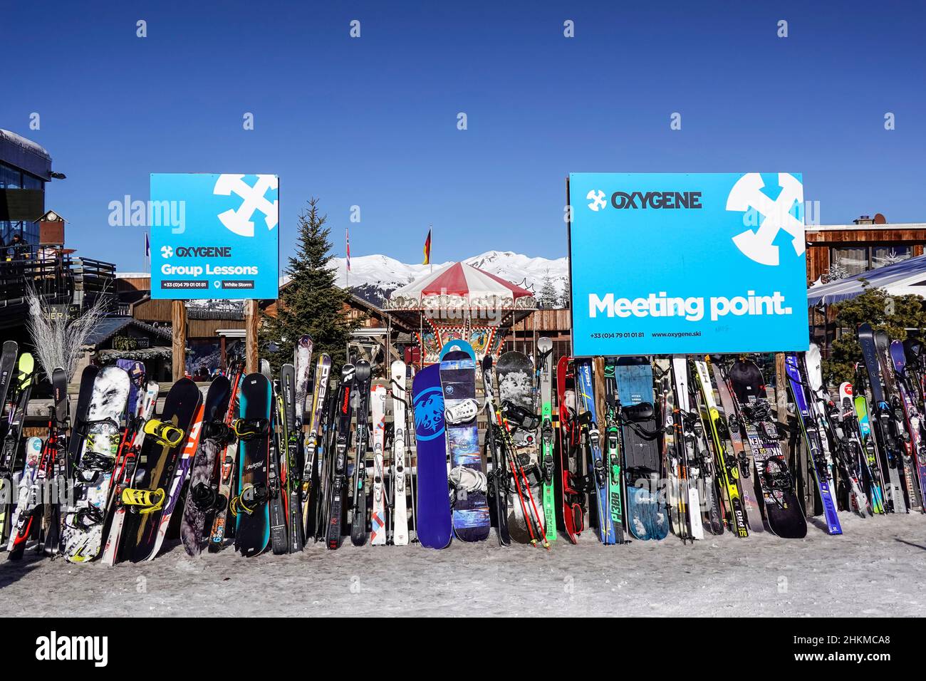 Sci, Snowboards, Courchevel, Dipartimento Savoie, Frankreich Foto Stock