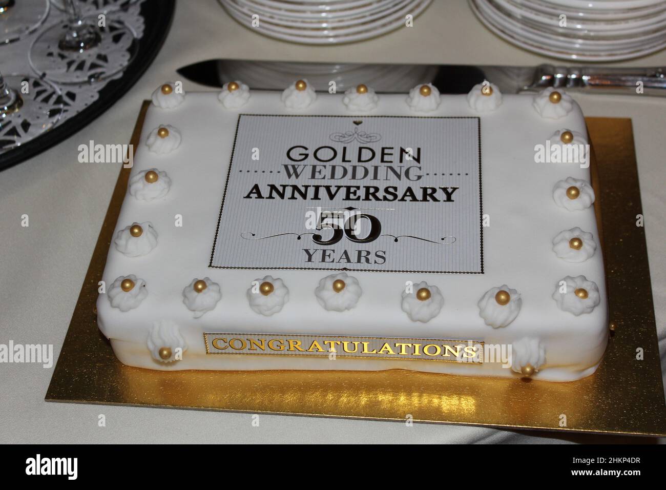 Golden Wedding Anniversary Cake Foto Stock