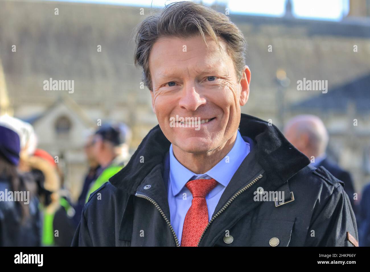 Londra, Regno Unito. 5th Feb 2021. Richard Tice, leader della "riforma del Regno Unito”. I manifestanti e gli oratori sono riuniti in Piazza del Parlamento per il raduno "No alle elezioni”, organizzato da Make Votes Matter, per sostenere la rappresentanza proporzionale in Parlamento. I relatori del partito trasversale sono Uniti da attivisti dei sindacati, fanno i voti la materia, i gruppi pro europei, pro democrazia e 'rassegnano le dimissioni Boris Johnson' manifestanti. Credit: Imagplotter/Alamy Live News Foto Stock