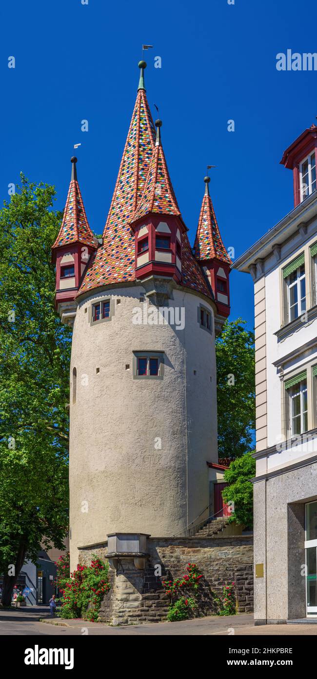 Der Diebsturm in der westlichen Altstadt, 1380 als Teil der mittelalterlichen Stadtbefestigung errictet und lange Zeit ein Gefängnisturm, ist heute e. Foto Stock