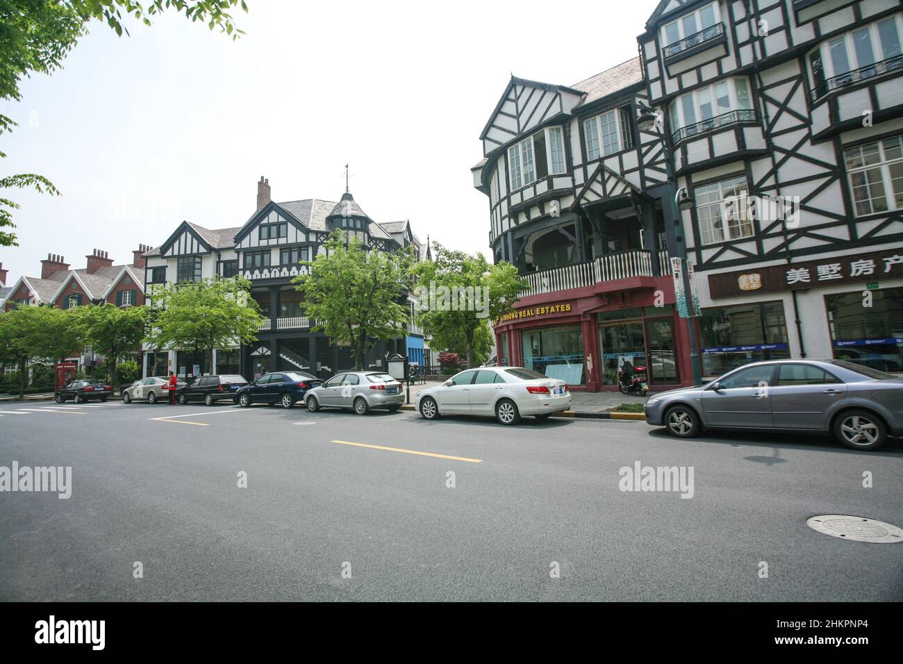 Alla periferia di Songjiang, nella città nuova, è stata realizzata la città del Tamigi, una delle prime città straniere di Shanghai. Foto Stock