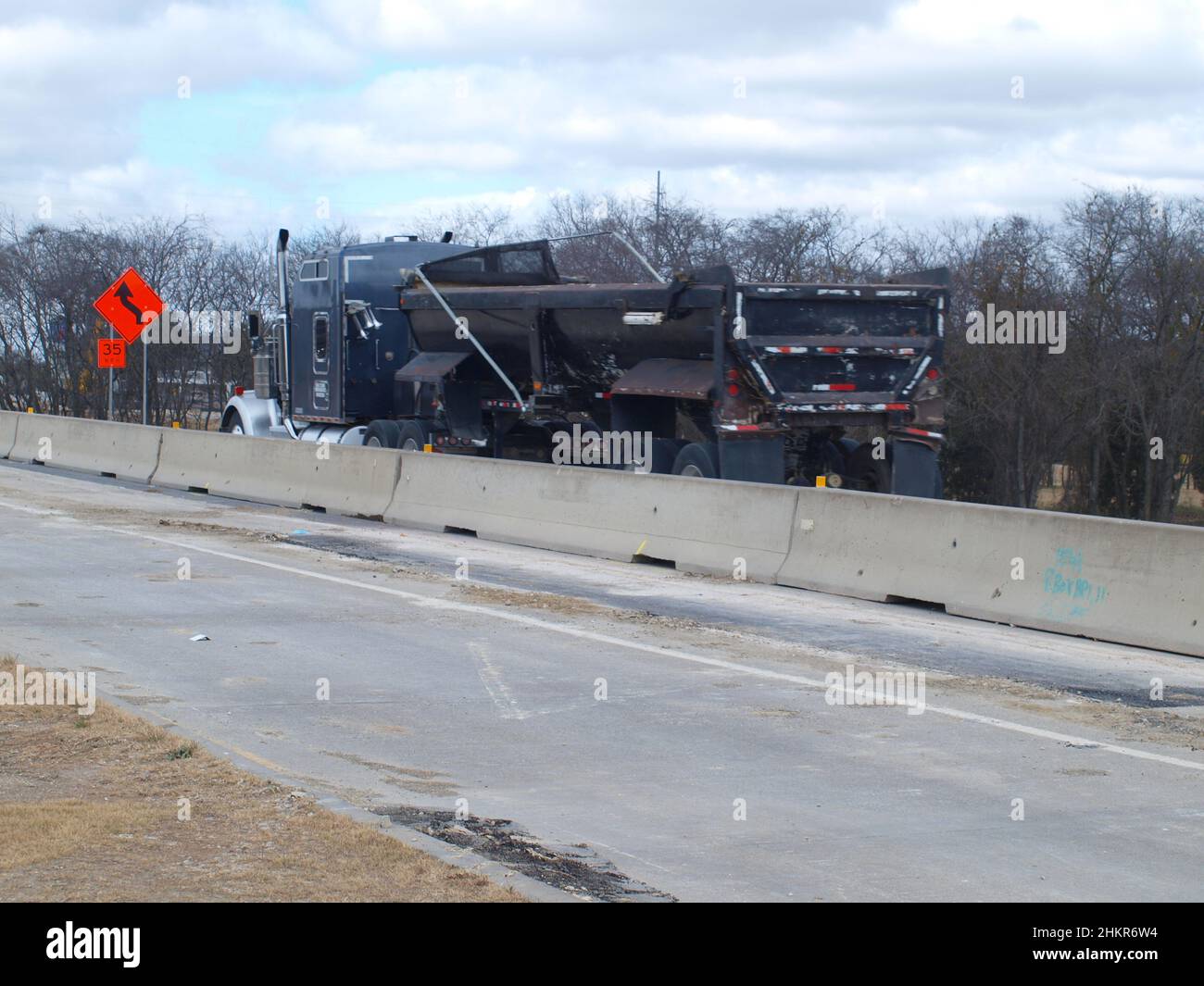 La crescita a North Dallas tende strade, servizio cellulare, nuovi alloggi. Grandi vincitori di costruzioni, arte e ricreazione. Foto Stock