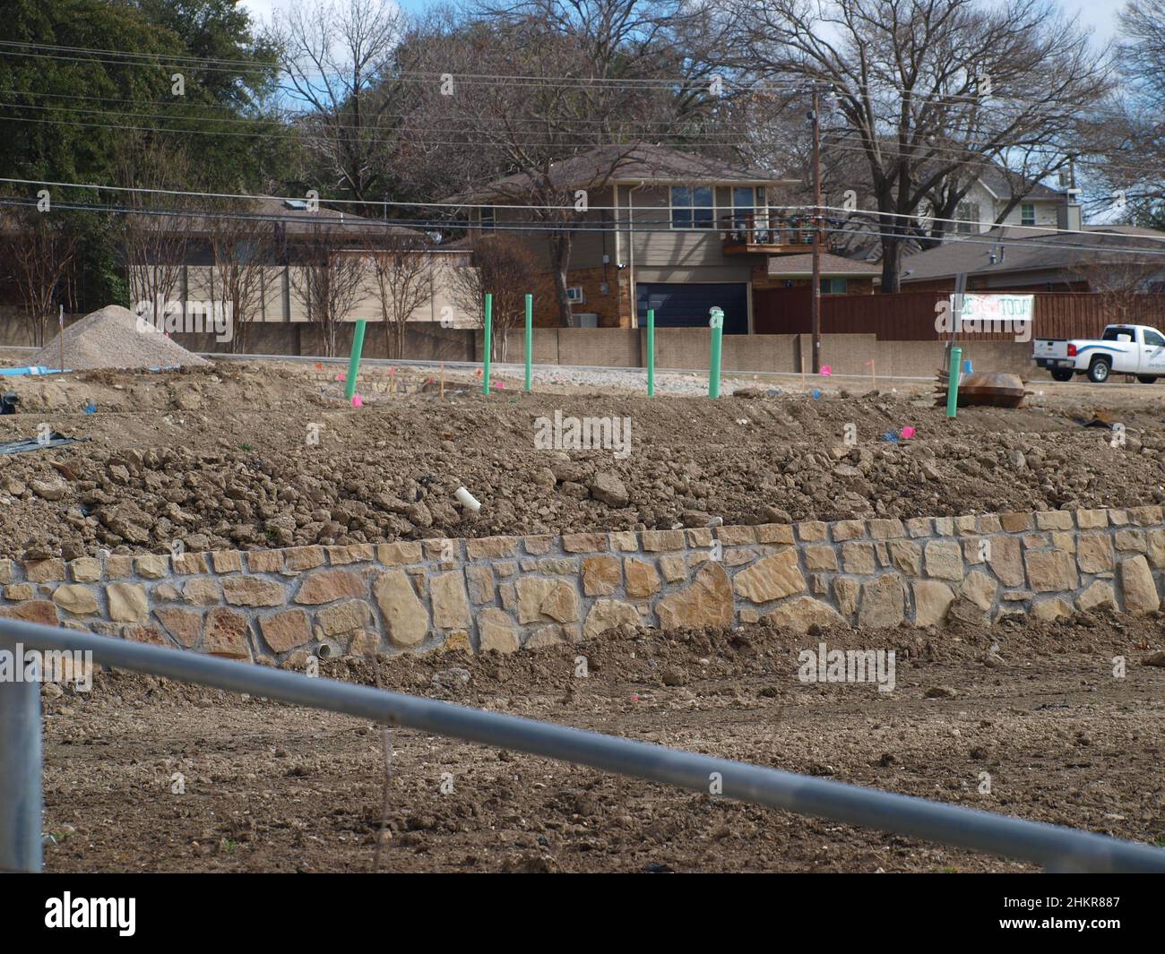 La crescita a North Dallas tende strade, servizio cellulare, nuovi alloggi. Grandi vincitori di costruzioni, arte e ricreazione. Foto Stock