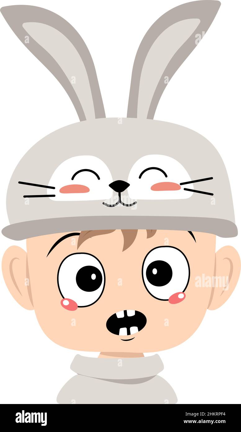 Ragazzo con grandi occhi ed emozioni panico, volto sorpreso, occhi scioccati in cappello di coniglio con lunghe orecchie. Bambino con paura espressione per Pasqua, Capodanno o carnevale costume per la festa. Illustrazione piatta vettoriale Illustrazione Vettoriale