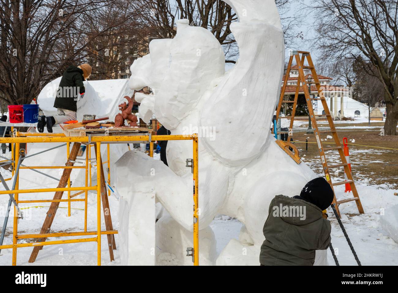 Fotografia scattata al Winterfest, un festival invernale che celebra le sculture del freddo e del ghiaccio, a Lake Geneva, Wisconsin, USA. Foto Stock