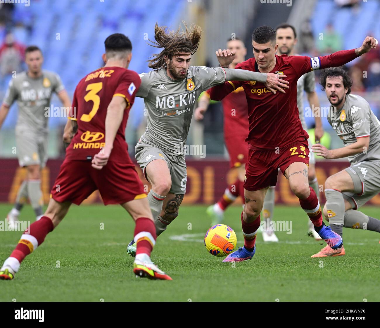 Roma, Italia. 5th Feb 2022. Il Manolo Portanova di Genova (C) attraversa durante una serie Di partite di calcio tra Roma e Genova a Roma il 5 febbraio 2022. Credit: Augusto Casasoli/Xinhua/Alamy Live News Foto Stock