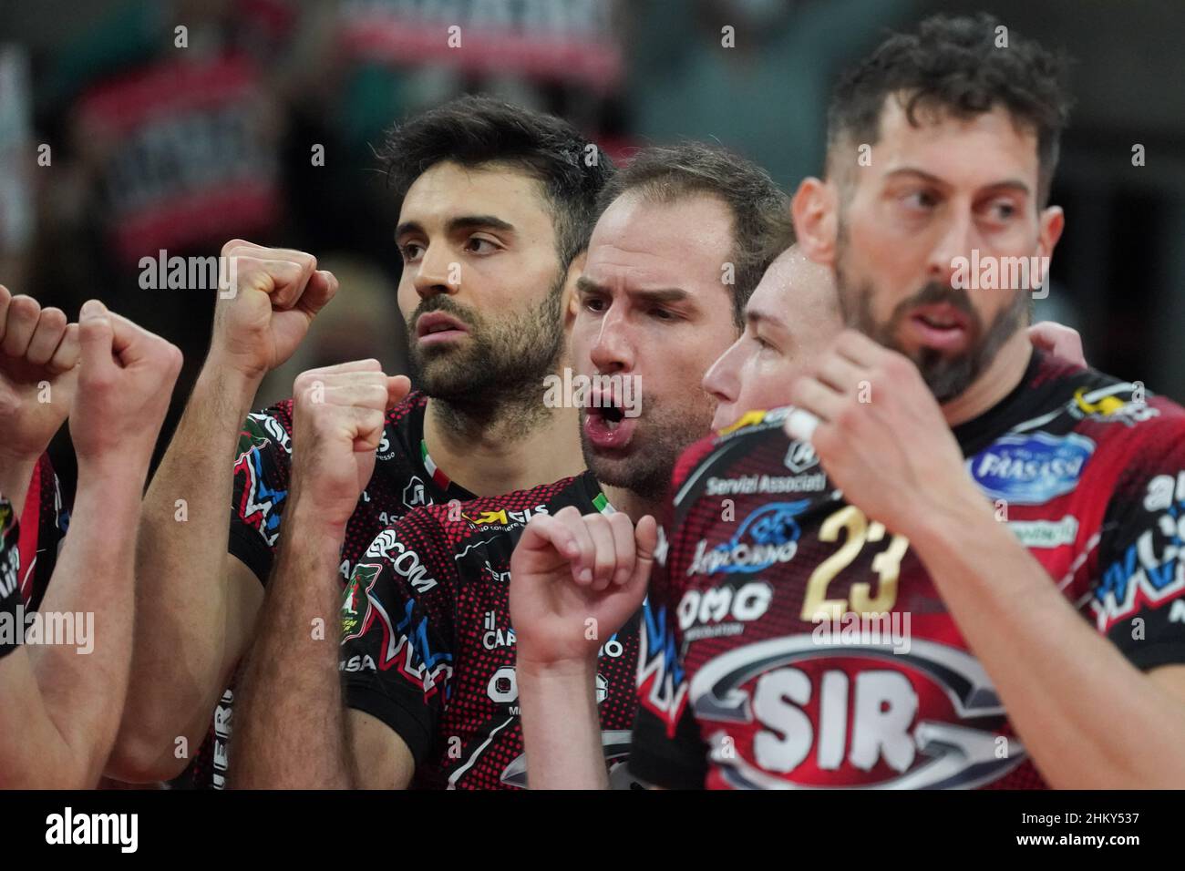 Perugia, Italia. 05th Feb, 2022. sir safety conad perugia esulta durante Sir Safety Conad Perugia vs Consar Ravenna, Volley Campionato Italiano Serie A Men Superleague a Perugia, Italia, Febbraio 05 2022 Credit: Independent Photo Agency/Alamy Live News Foto Stock