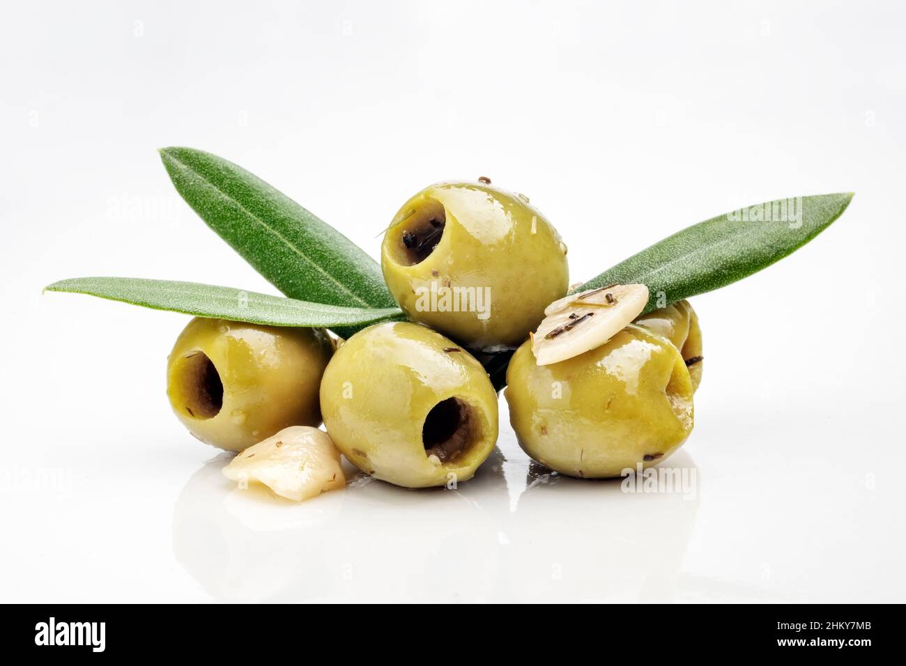 Oliva verde con aglio Foto Stock