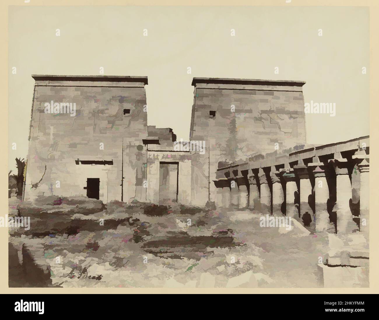 Arte ispirata al tempio di Iside sull'isola di Philae.e 113. Colonne e piloni del tempio di Iside Philae., la fotografia fa parte della serie di fotografie dall'Egitto raccolte da Richard Polak., Antonio Beato, Egypte, c. 1895 - c. 1915, supporto fotografico, carta, albume, opere classiche modernizzate da Artotop con un tuffo di modernità. Forme, colore e valore, impatto visivo accattivante sulle emozioni artistiche attraverso la libertà delle opere d'arte in modo contemporaneo. Un messaggio senza tempo che persegue una nuova direzione selvaggiamente creativa. Artisti che si rivolgono al supporto digitale e creano l'NFT Artotop Foto Stock