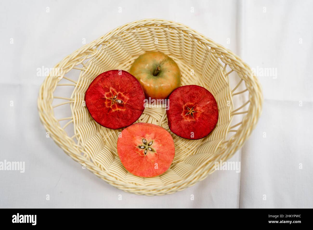 mele con modificazione genetica di colori diversi Foto Stock