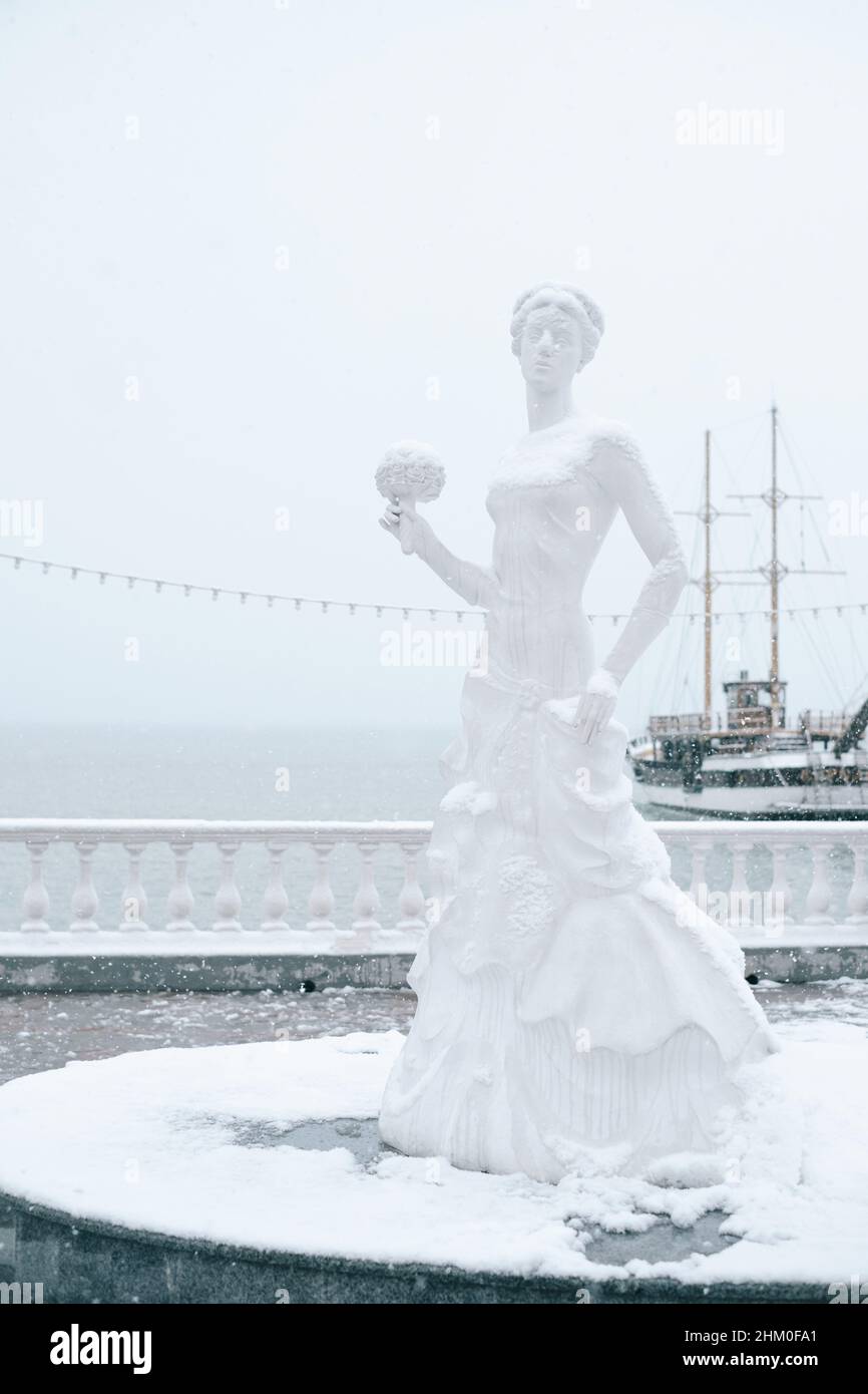 La scultura 'Sposa Bianca'. Creato nel 2010 da E. Sokolov e A. Polyakov. Foto Stock