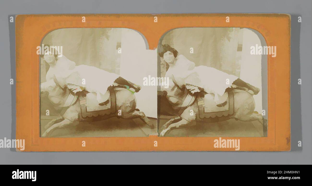 Arte ispirata da giovane donna su toro fiera, 1880 - 1905, carta baryta, carta, perforante, Altezza 89 mm x larghezza 177 mm, opere classiche modernizzate da Artotop con un tocco di modernità. Forme, colore e valore, impatto visivo accattivante sulle emozioni artistiche attraverso la libertà delle opere d'arte in modo contemporaneo. Un messaggio senza tempo che persegue una nuova direzione selvaggiamente creativa. Artisti che si rivolgono al supporto digitale e creano l'NFT Artotop Foto Stock