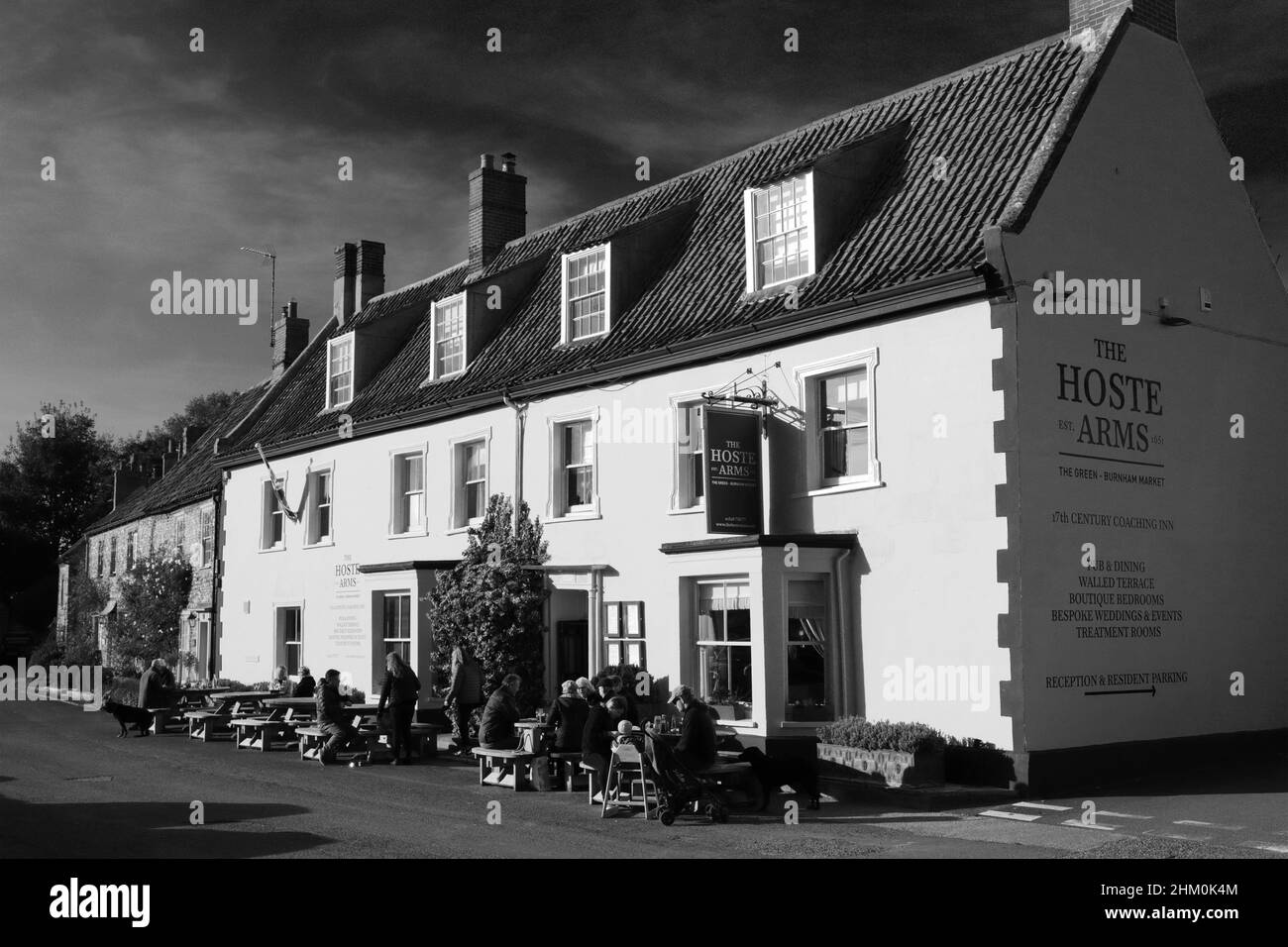 Vista del villaggio di Burnham Market, Norfolk del Nord, Inghilterra, Regno Unito Foto Stock