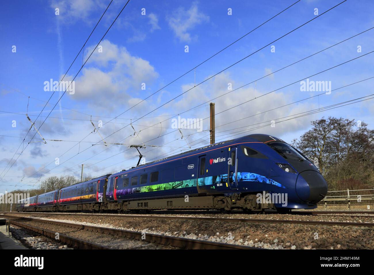 Hull Trains 802301 Azuma, East Coast Main Line Railway; Peterborough, Cambridgeshire, Inghilterra Foto Stock