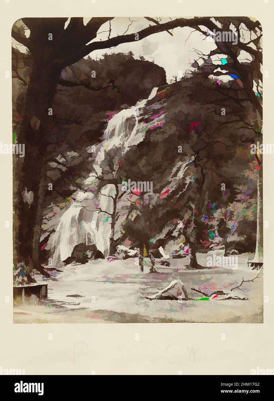 L'arte ispirata dalla cascata di Powerscourt a Wicklow, in primo piano è un uomo con la macchina fotografica sulla sua schiena, Powerscourt Waterfall Co Wicklow, John Payne Jennings (attribuito a), Wicklow, 1877 - 1887, carta, cartone, Stampa albume, altezza 291 mm x larghezza 238 mm altezza 442 mm x larghezza 348 mm, opere classiche modernizzate da Artotop con un tocco di modernità. Forme, colore e valore, impatto visivo accattivante sulle emozioni artistiche attraverso la libertà delle opere d'arte in modo contemporaneo. Un messaggio senza tempo che persegue una nuova direzione selvaggiamente creativa. Artisti che si rivolgono al supporto digitale e creano l'NFT Artotop Foto Stock